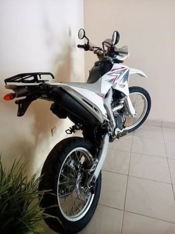 yamaha-wr-250r-2010-big-3