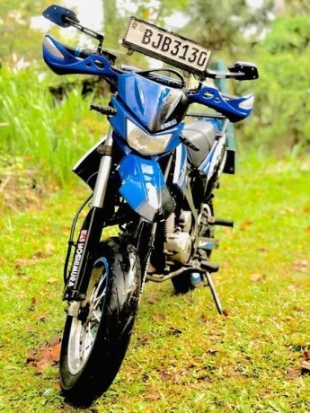 kawasaki-d-tracker-125-big-0