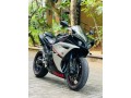 yamaha-yzf-r1-2011-small-0