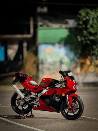 honda-cbr-mc22-ch-101-big-4