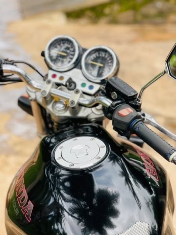 honda-cb400-version-r-big-3