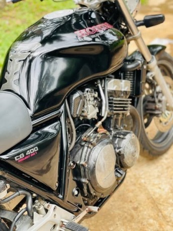 honda-cb400-version-r-big-2