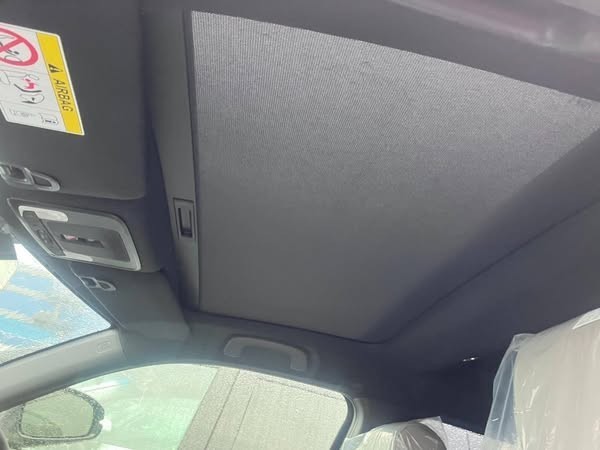 honda-vezel-z-play-moonroof-higest-grade-2025-big-4