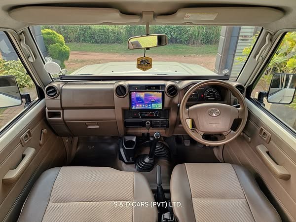 toyota-land-cruiser-sahara-j-76-series-big-3