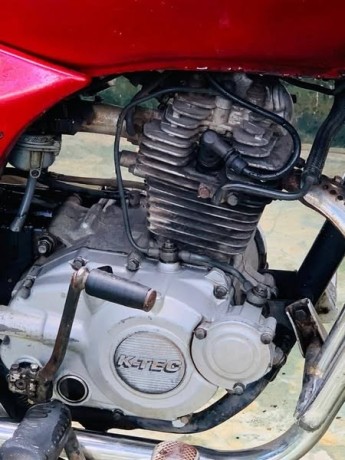 bajaj-boxer-big-4
