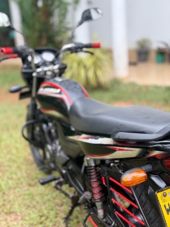 bajaj-platina-100-es-2016-big-0