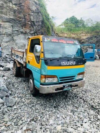 isuzu-tipper-big-2
