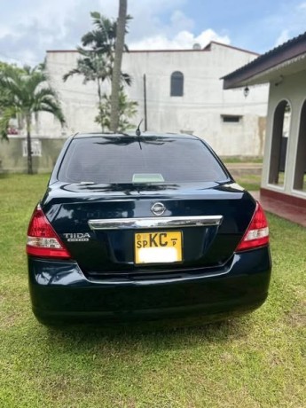 nissan-tiida-latio-highest-grade-big-4