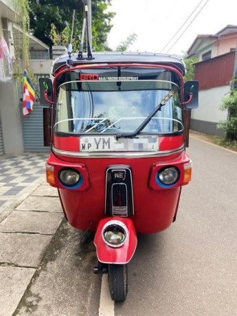 bajaj-4-stroke-threewheel-big-0