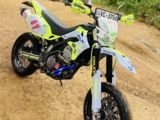 kawasaki-klx250-registered