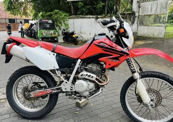 honda-xr-250-registered-big-3
