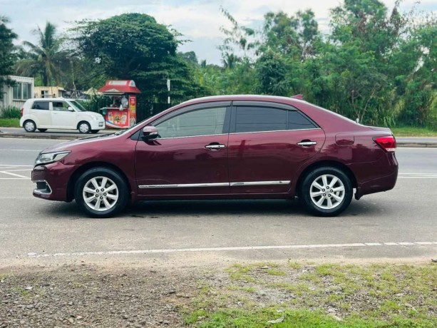 toyota-premio-g-superior-big-1
