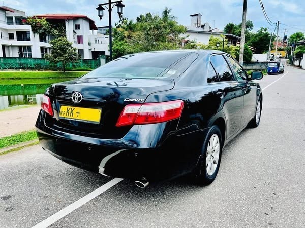 toyota-camry-big-2