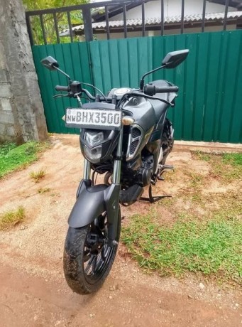 yamaha-fz-v3-big-3