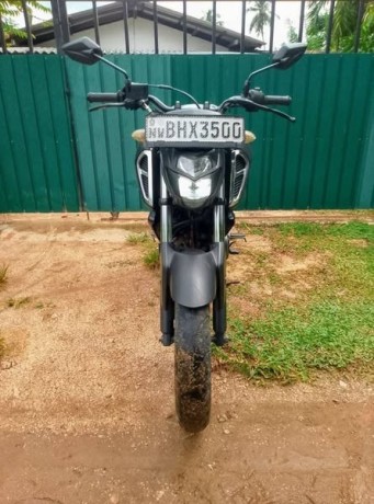 yamaha-fz-v3-big-2
