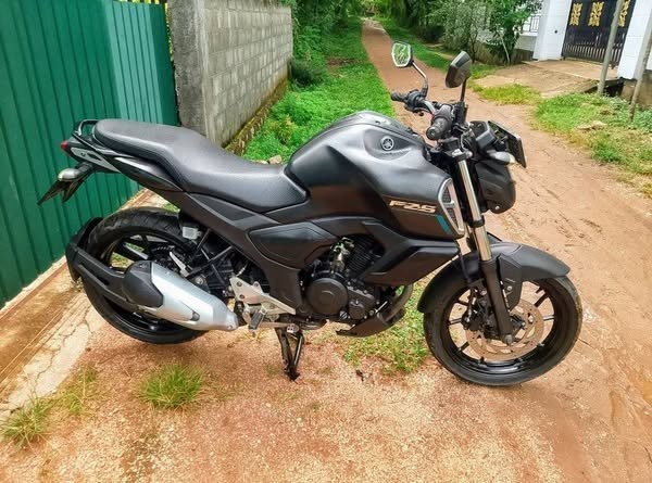 yamaha-fz-v3-big-4