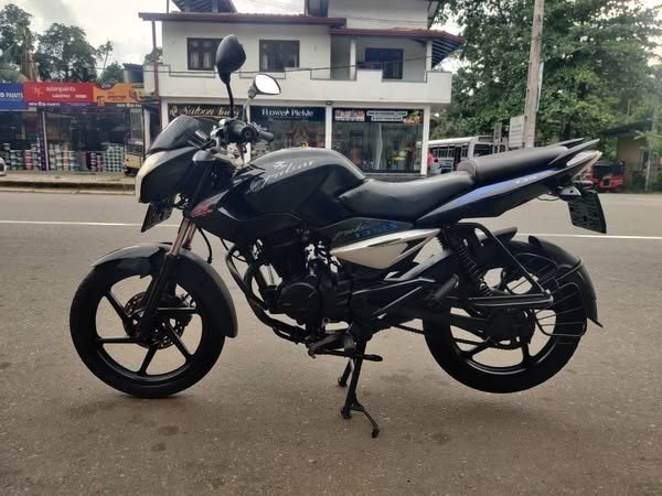 bajaj-pulsar-135-big-4