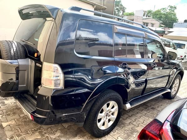 mitsubishi-montero-2015-big-2