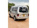 nissan-vanette-lion-face-small-4