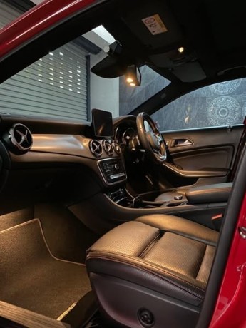 mercedes-benz-gla200-amg-premium-plus-big-3