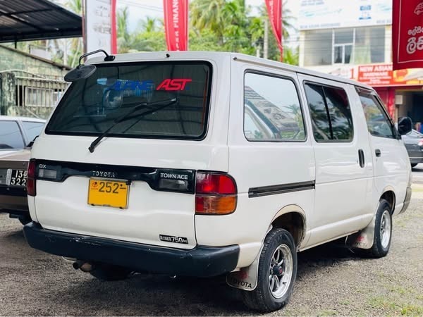 toyota-townace-lotto-cr27-big-2