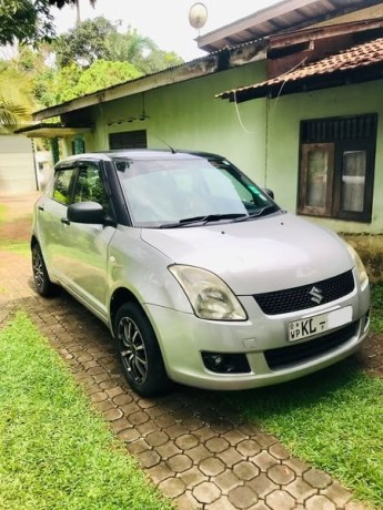 suzuki-swift-indian-2010-big-4