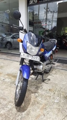 bajaj-ct100-big-0