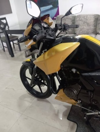 tvs-apache-rtr-150-big-2