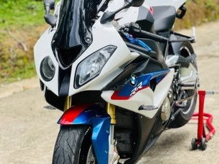 bmw-s1000rr-2014