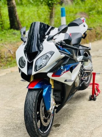 bmw-s1000rr-2014-big-0