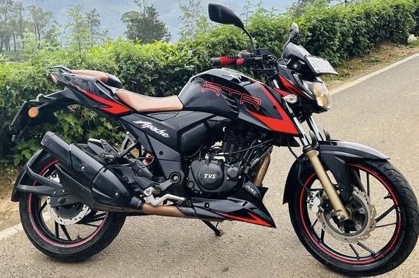 apache-rtr-200-race-edition-2019-lkr-big-3