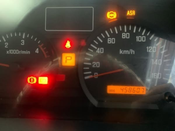 isuzu-freezer-lorry-big-4
