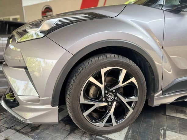 toyota-chr-ngx50-big-0