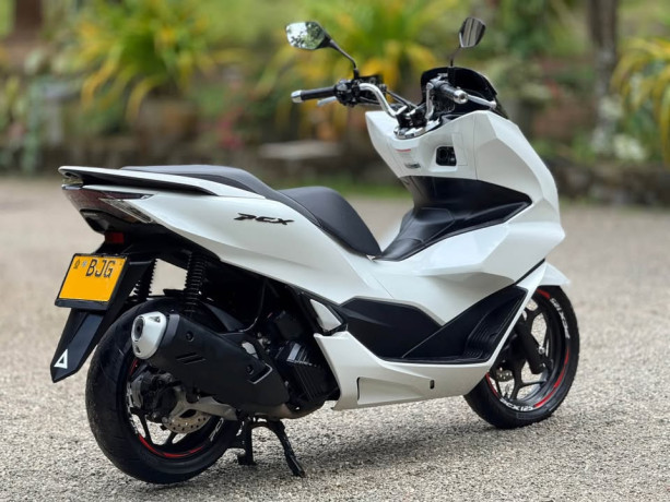 honda-pcx-big-4