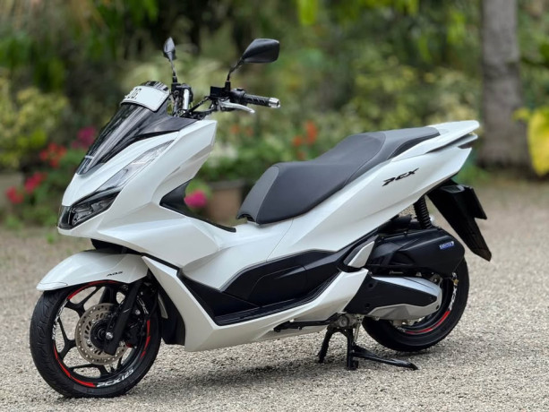 honda-pcx-big-0