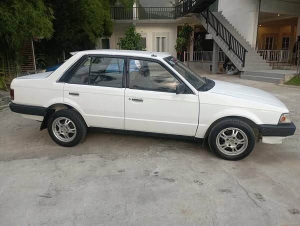 mazda-family-323-car-big-4