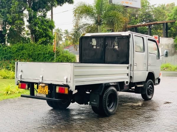yuejin-crew-cab-2007-big-2
