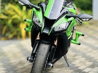 kawasaki-ninja-zx10r-2015