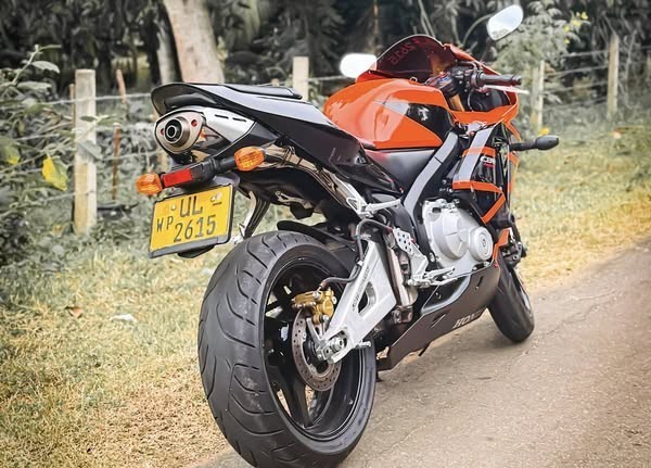 honda-cbr-600rr-registered-big-4