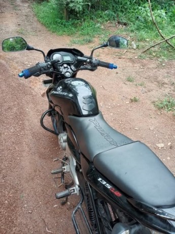 bajaj-pulsar-135-2014-big-3