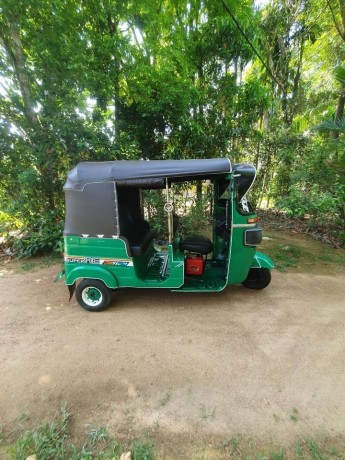 bajaj-re-big-2