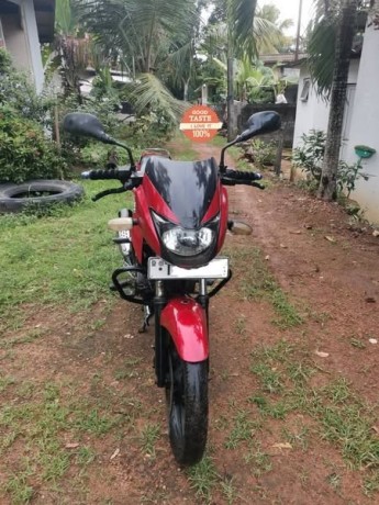 bajaj-pulsar-180-big-1