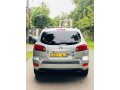 hyundai-santa-fe-small-3