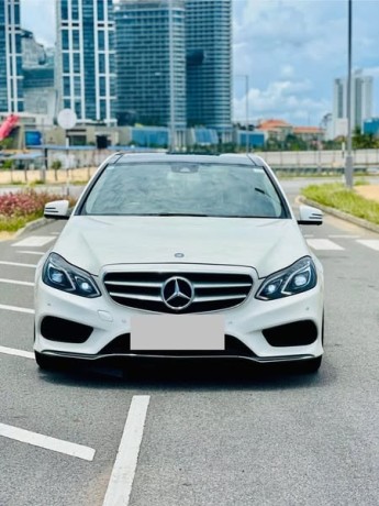 mercedes-benz-e300-night-edition-2015-big-1