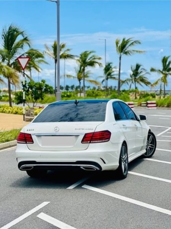 mercedes-benz-e300-night-edition-2015-big-4