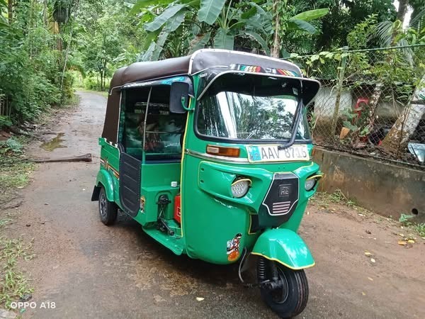 bajaj-re-4-stoke-big-2