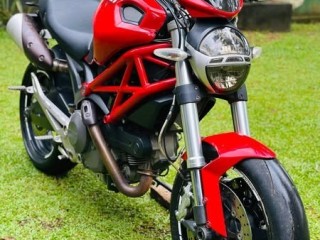 ducati-monster-2013