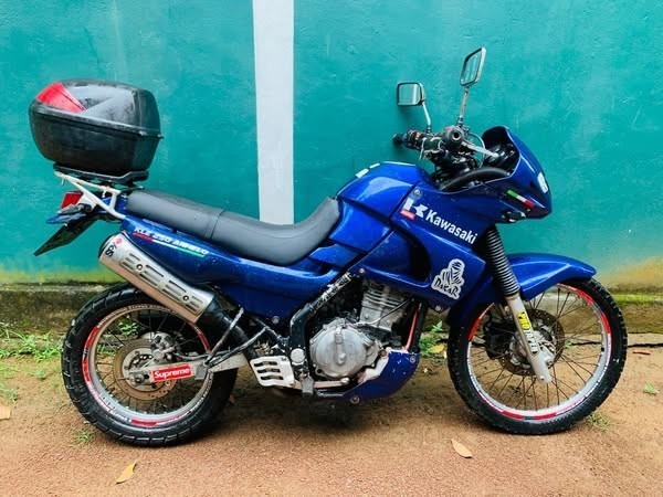 kawasaki-kle-big-1