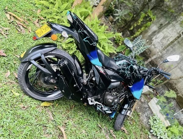 tvs-apache-rtr-200-4v-big-4