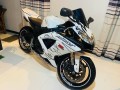 suzuki-gsxr-k10-2010-small-0